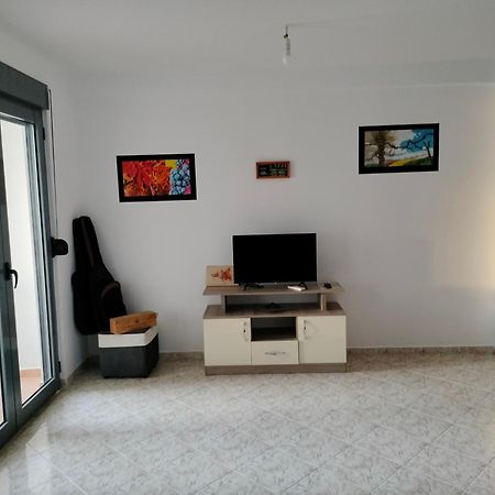 Taurasi Red Saranda Apartment Exterior photo